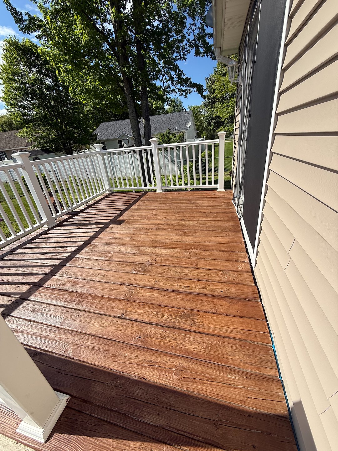 Bringing Wood Back to Life: Deck Staining Success in Smiths Creek, MI
