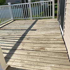 Bringing-Wood-Back-to-Life-Deck-Staining-Success-in-Smiths-Creek-MI 0